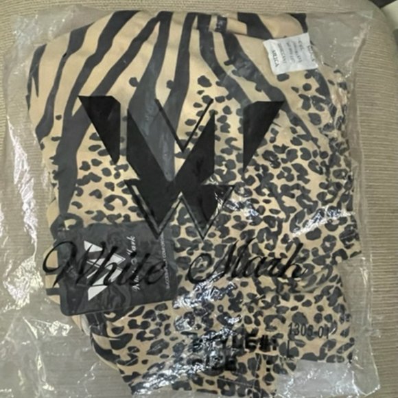 ❤️REDUCED❤️Black & Gold Animal Print Cold Tunic Top - Picture 4 of 8